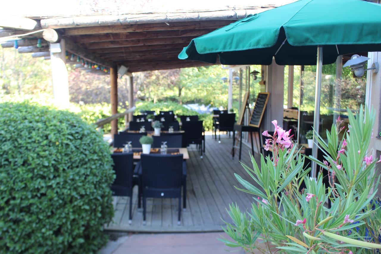 Camping Forcalquier Les Routes De Provence Hotel Zewnętrze zdjęcie